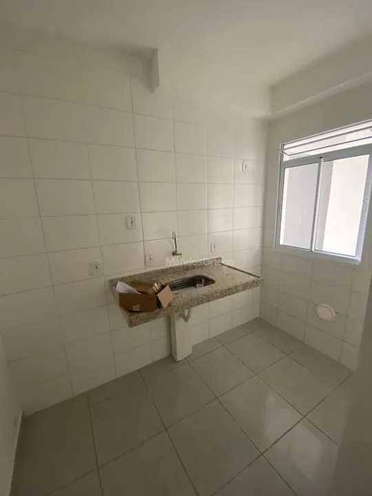 Apartamento à venda com 2 quartos, 44m² - Foto 4