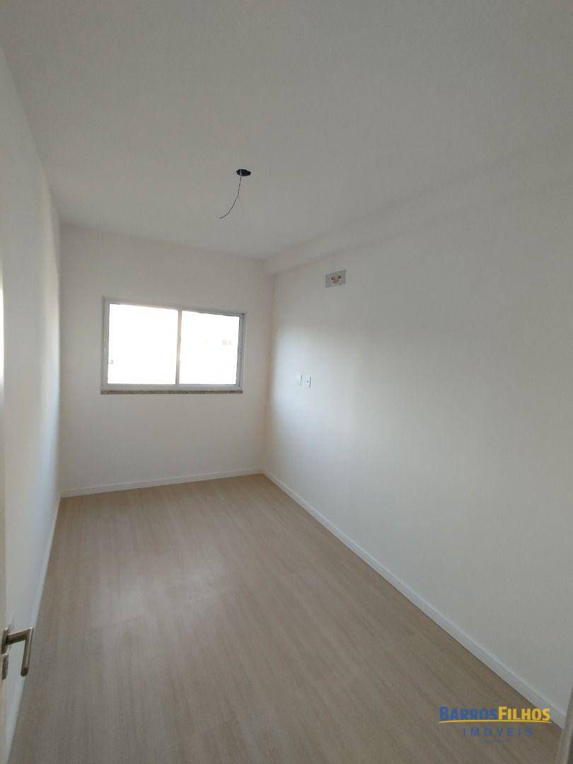 Apartamento para alugar com 3 quartos, 70m² - Foto 10