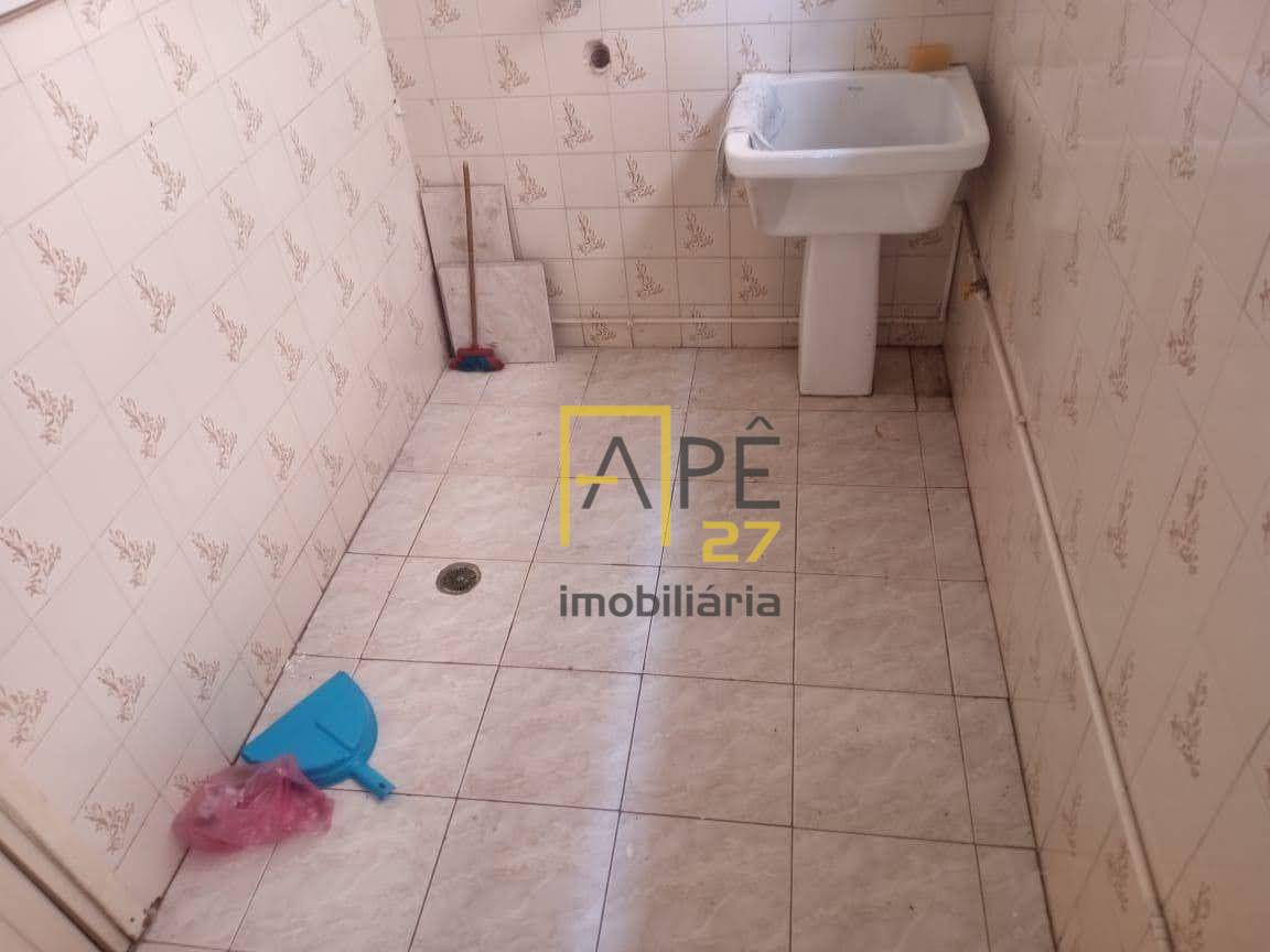 Apartamento à venda com 2 quartos, 70m² - Foto 18