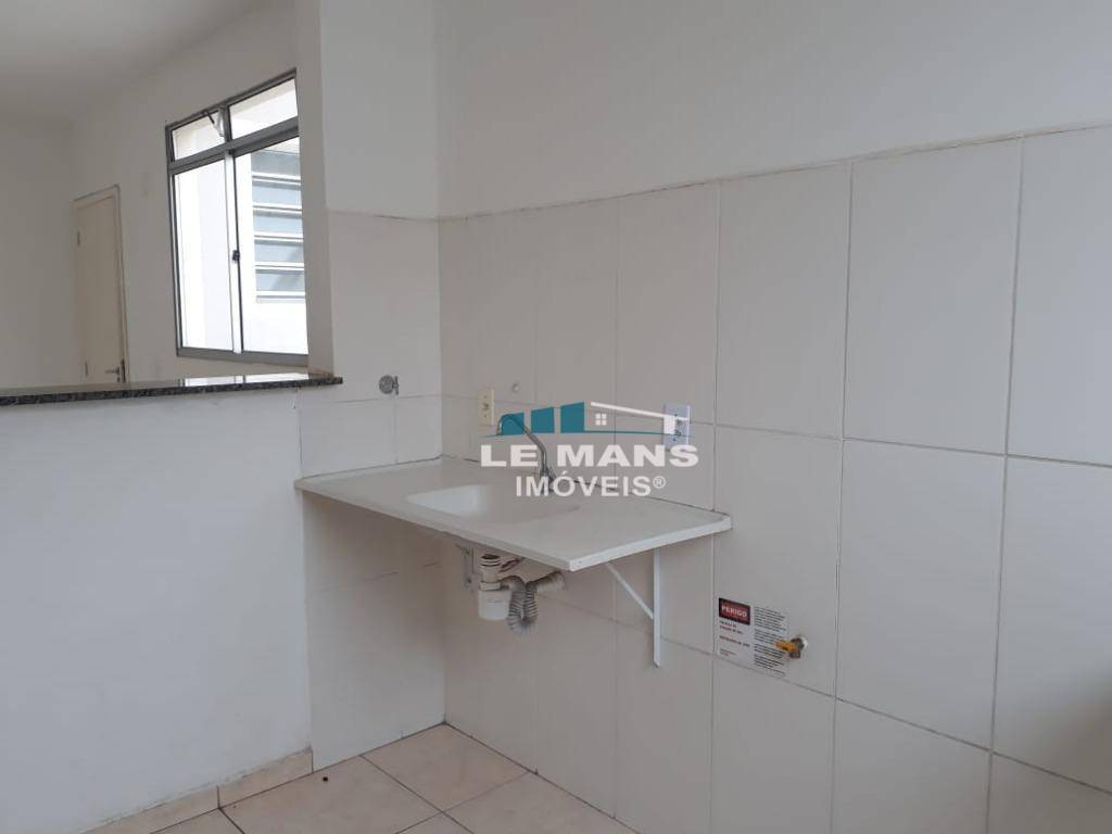 Apartamento à venda com 2 quartos, 46m² - Foto 3