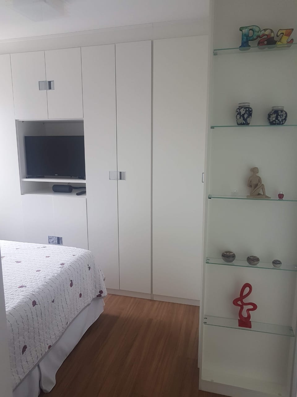 Apartamento à venda com 2 quartos, 68m² - Foto 2