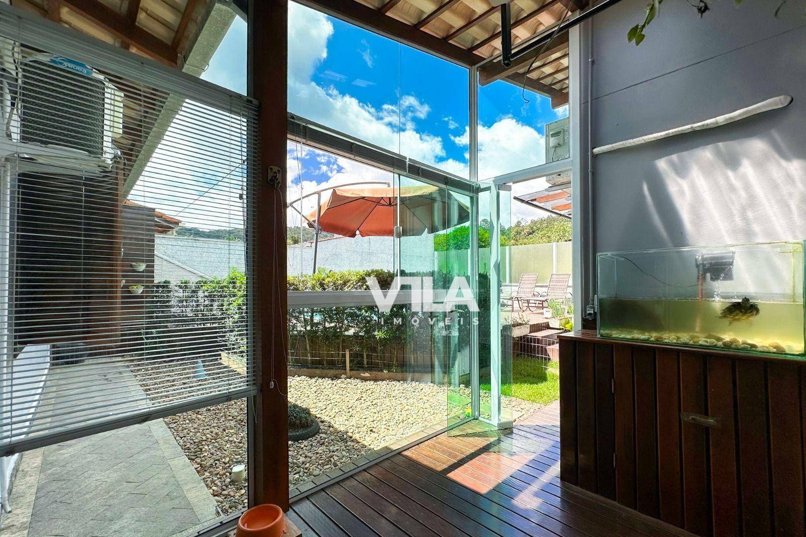 Casa à venda com 3 quartos, 229m² - Foto 16