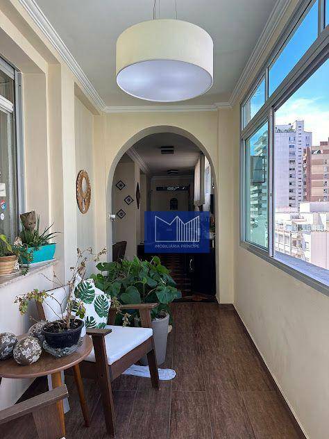 Apartamento para alugar com 3 quartos, 194m² - Foto 46