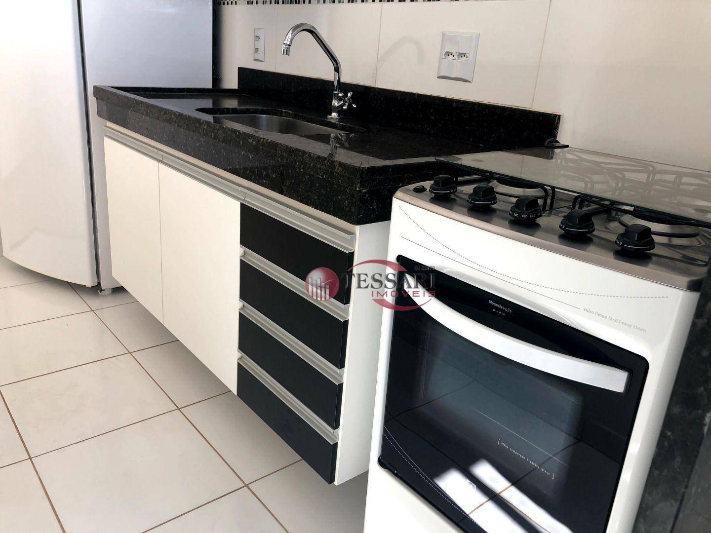 Apartamento à venda com 2 quartos, 65m² - Foto 10