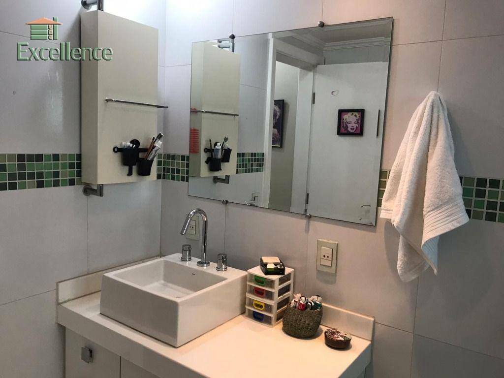 Apartamento à venda com 4 quartos, 230m² - Foto 31