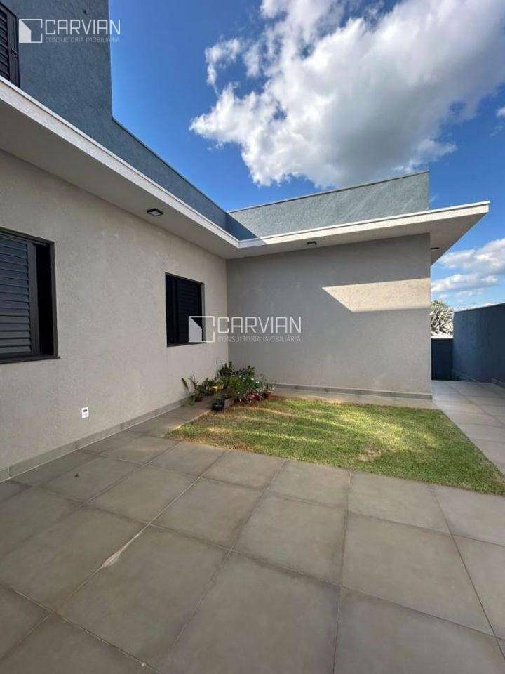 Casa de Condomínio à venda com 3 quartos, 140m² - Foto 2