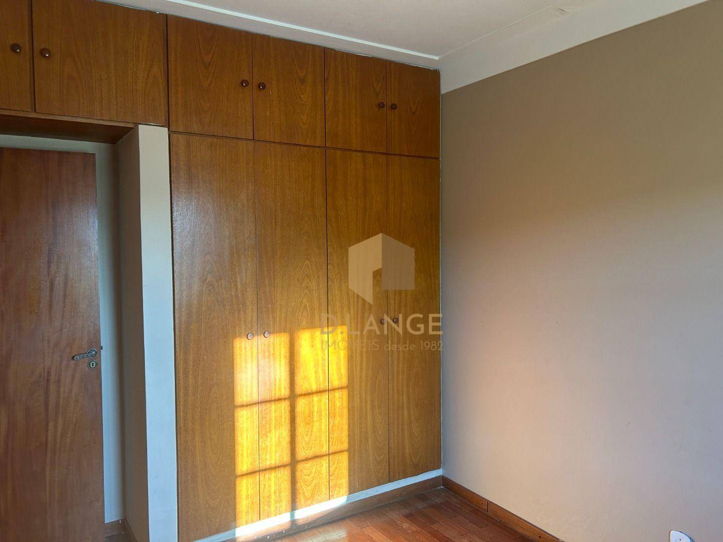 Casa à venda com 3 quartos, 300m² - Foto 22