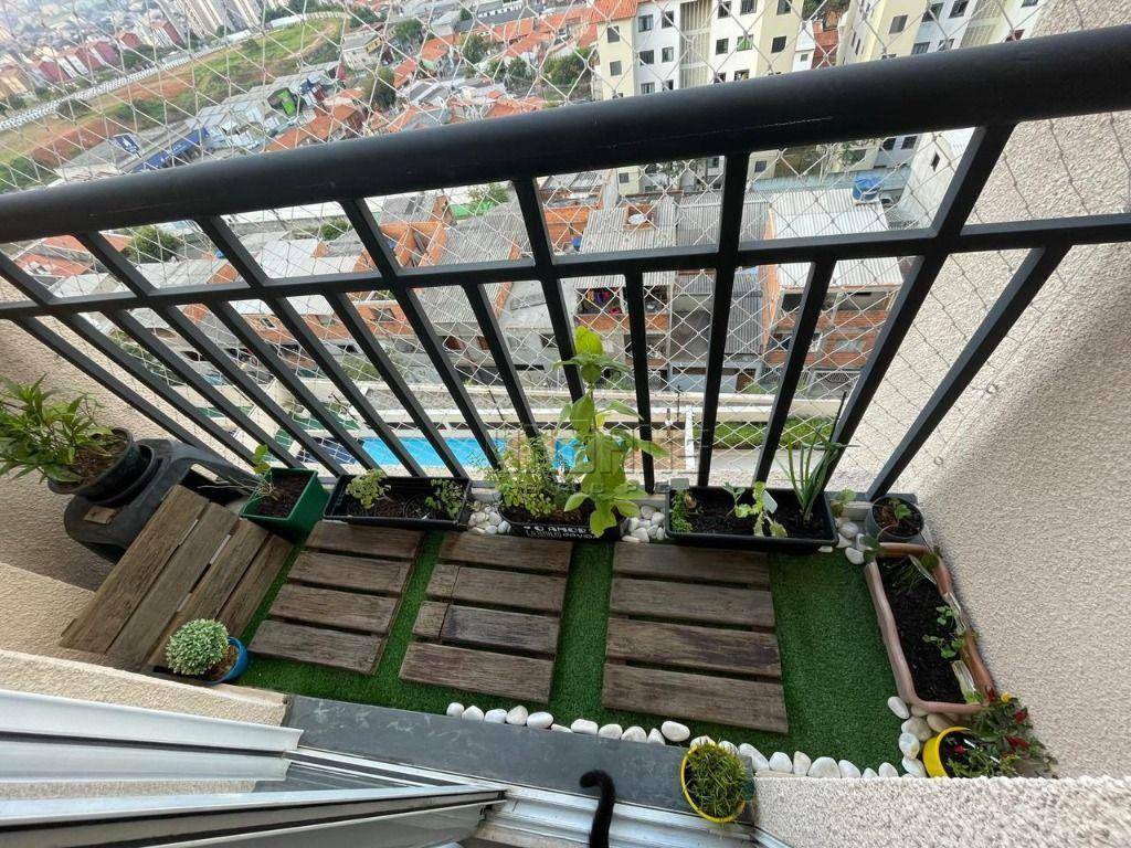 Apartamento à venda com 3 quartos, 60m² - Foto 2