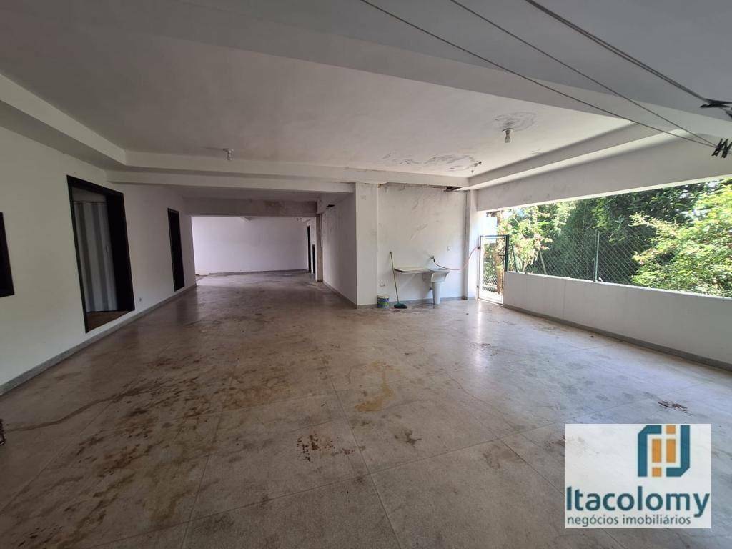 Casa de Condomínio à venda com 4 quartos, 550m² - Foto 3