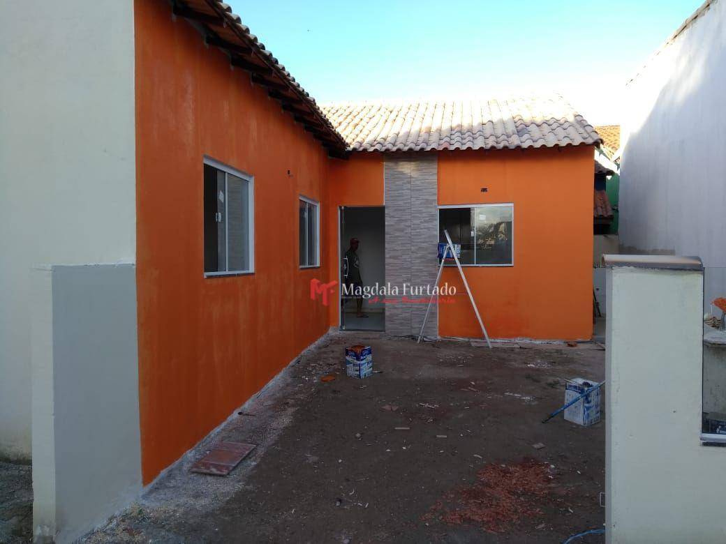 Casa à venda com 2 quartos, 70m² - Foto 1