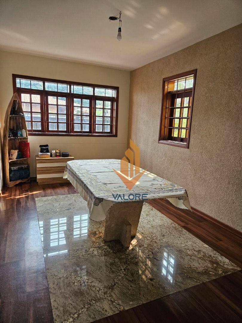 Casa à venda com 3 quartos, 333m² - Foto 9