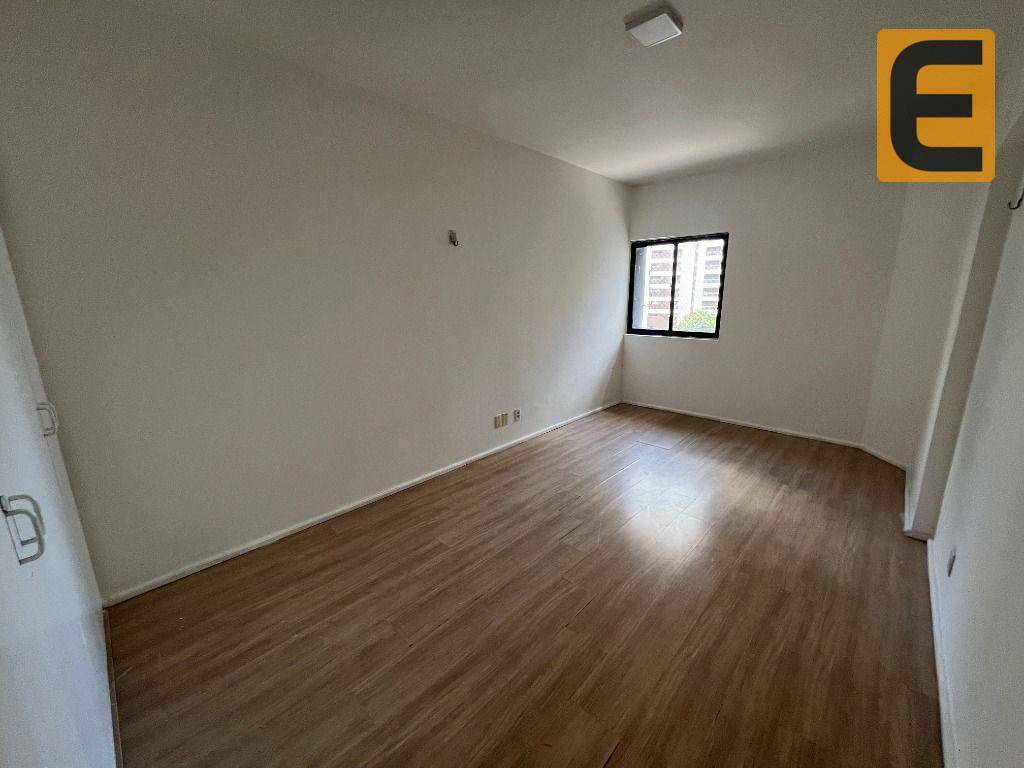 Apartamento à venda com 3 quartos, 179m² - Foto 6