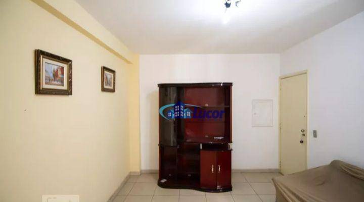 Apartamento para alugar com 2 quartos, 70m² - Foto 11