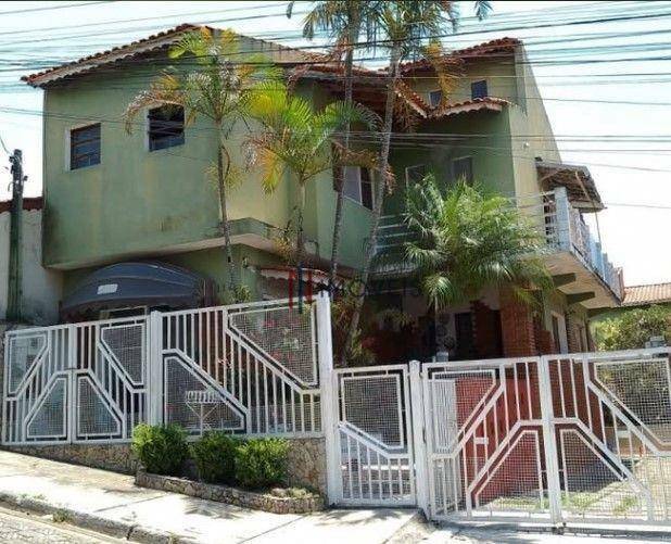 Casa à venda com 4 quartos, 280m² - Foto 1