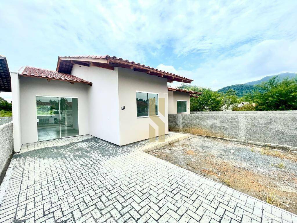 Casa à venda com 2 quartos, 55m² - Foto 15