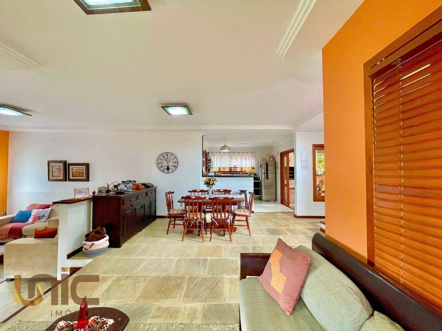Casa de Condomínio à venda com 3 quartos, 220m² - Foto 12