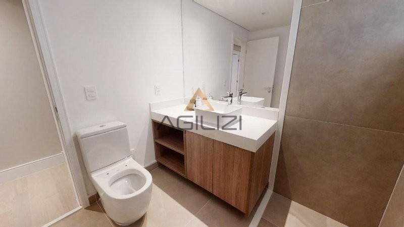 Apartamento à venda com 3 quartos, 206m² - Foto 3