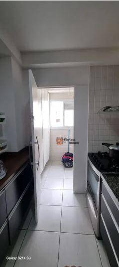 Apartamento à venda com 3 quartos, 94m² - Foto 7