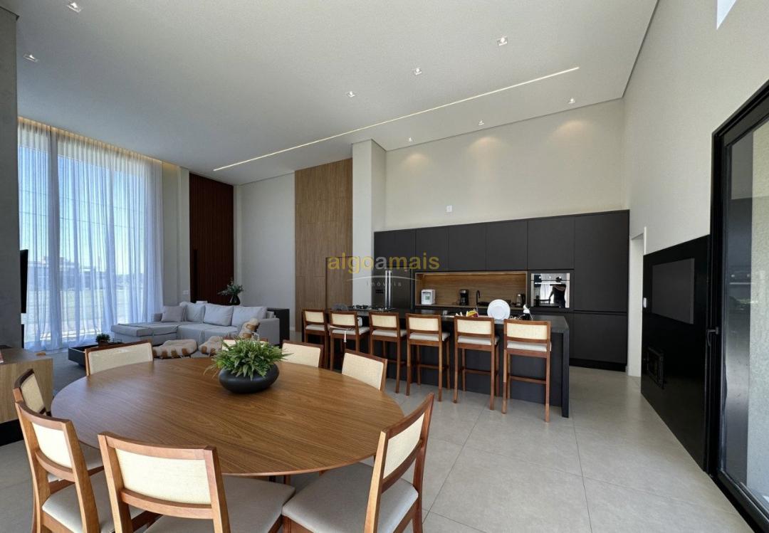 Casa de Condomínio à venda com 4 quartos, 270m² - Foto 5