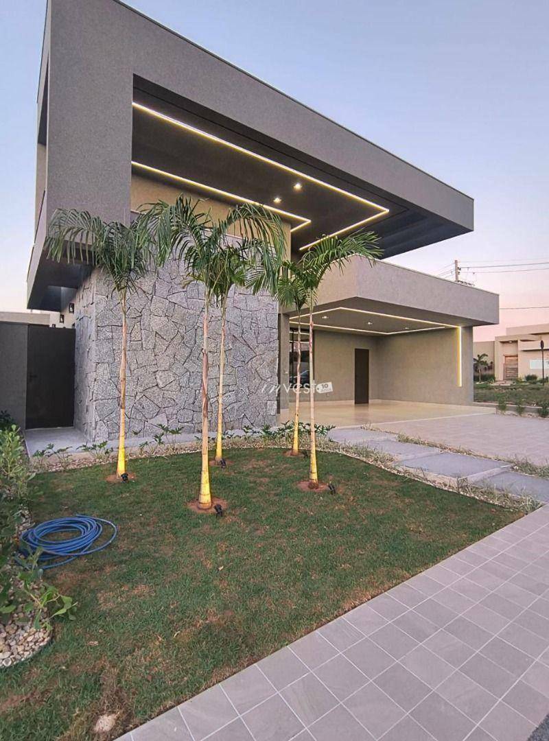 Casa à venda com 3 quartos, 243m² - Foto 3