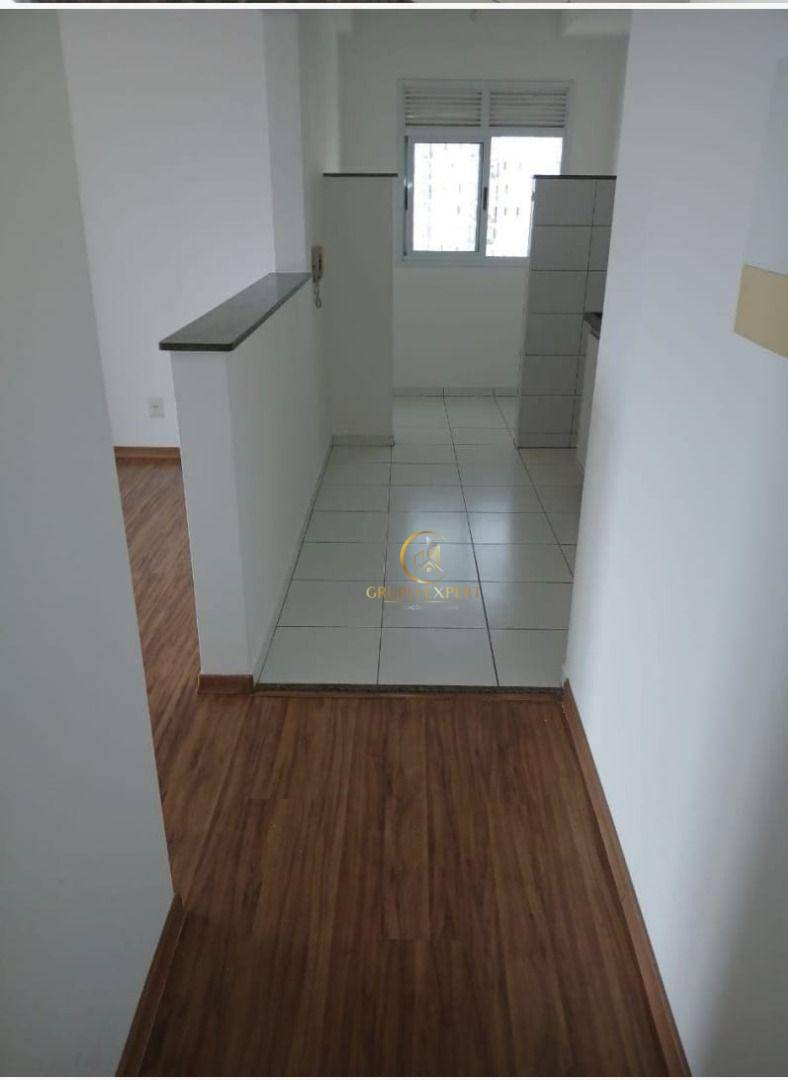 Apartamento para alugar com 2 quartos, 60m² - Foto 7