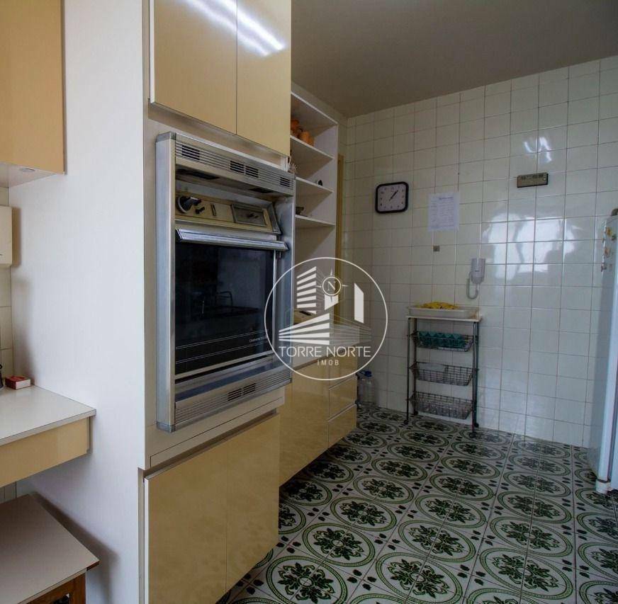 Apartamento à venda com 4 quartos, 190m² - Foto 10