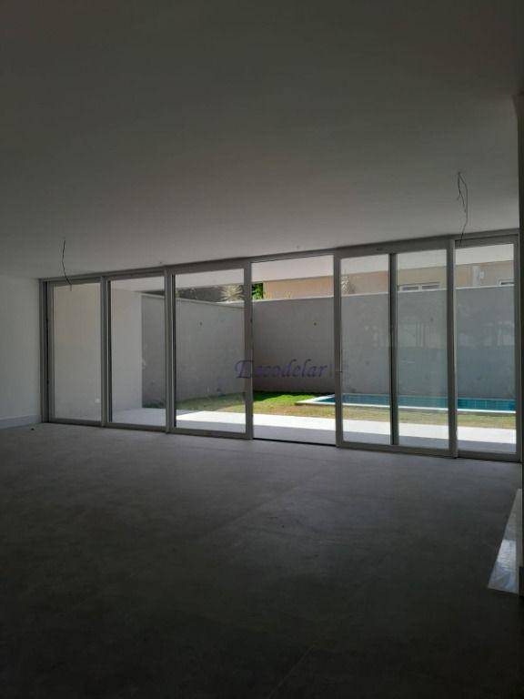 Casa de Condomínio à venda com 4 quartos, 400m² - Foto 2