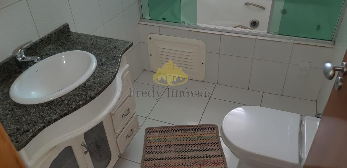 Casa à venda com 4 quartos, 250m² - Foto 18