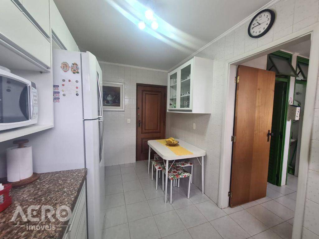 Apartamento à venda com 3 quartos, 128m² - Foto 9