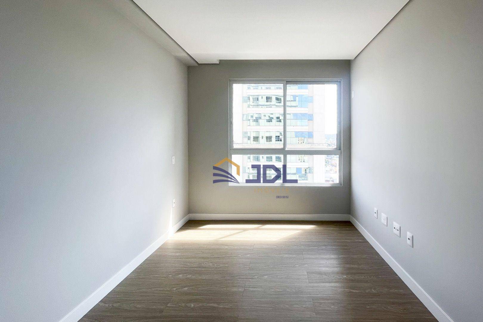 Apartamento à venda com 4 quartos, 143m² - Foto 37