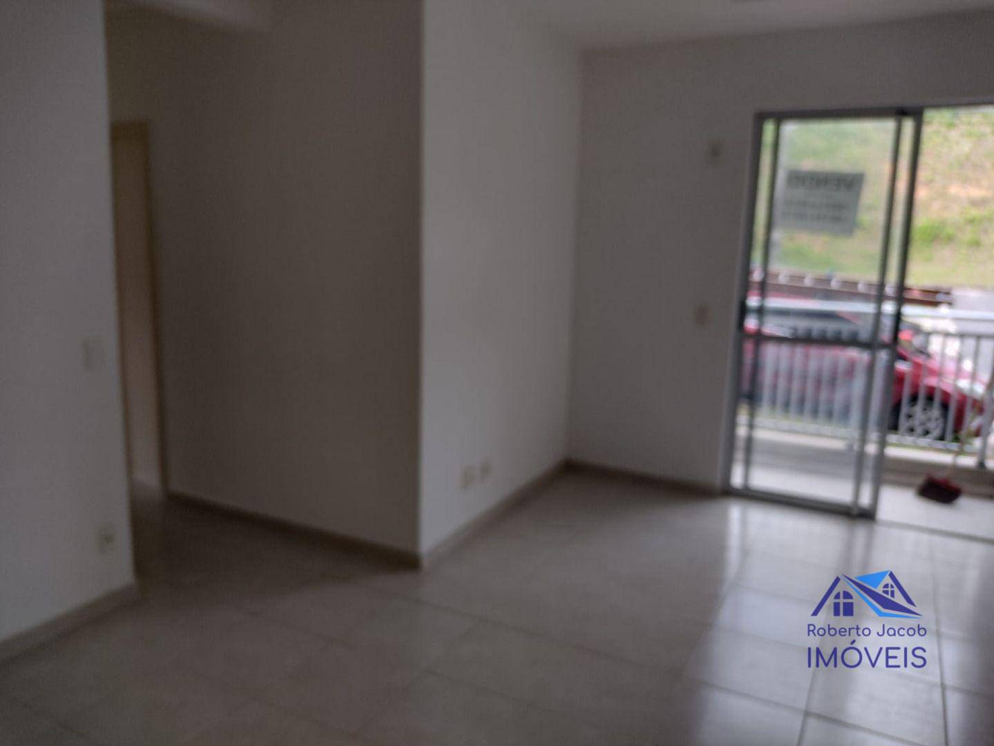 Apartamento à venda com 3 quartos, 74m² - Foto 2