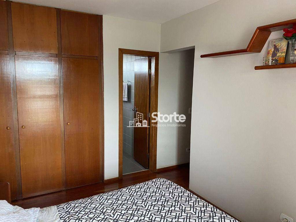 Apartamento à venda com 3 quartos, 121m² - Foto 13