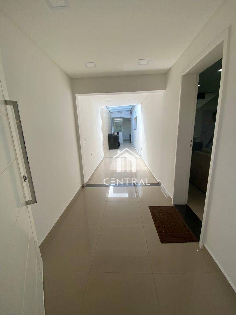 Sobrado à venda com 3 quartos, 244m² - Foto 11