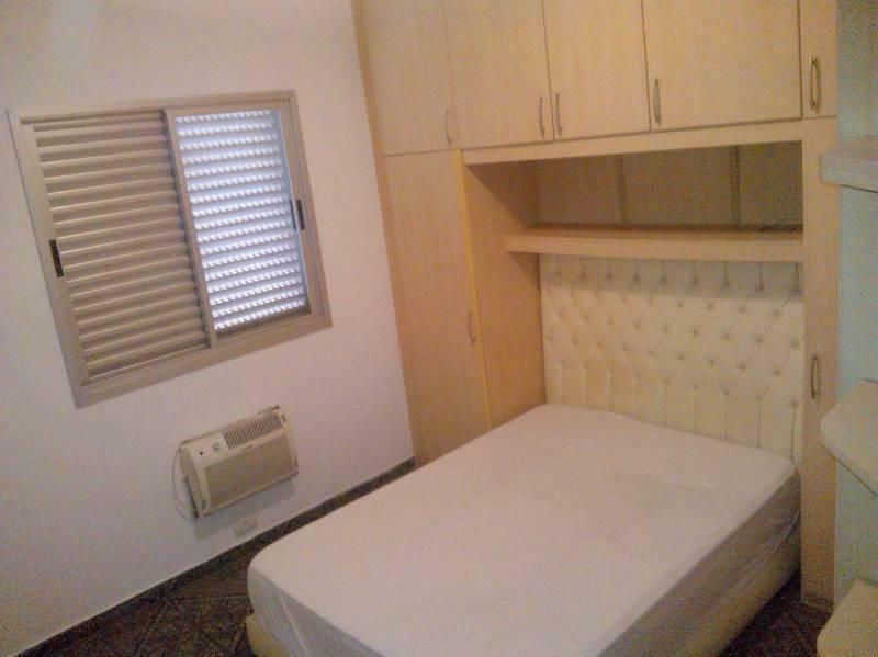 Apartamento à venda com 2 quartos, 75m² - Foto 4