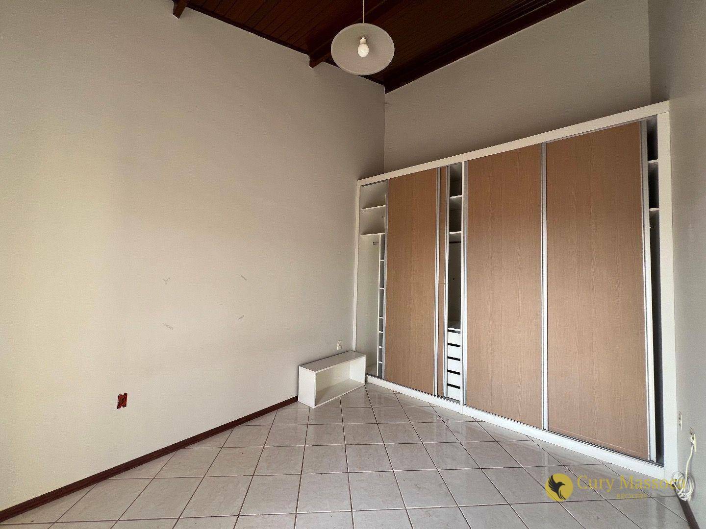 Casa de Condomínio à venda e aluguel com 5 quartos, 198m² - Foto 19