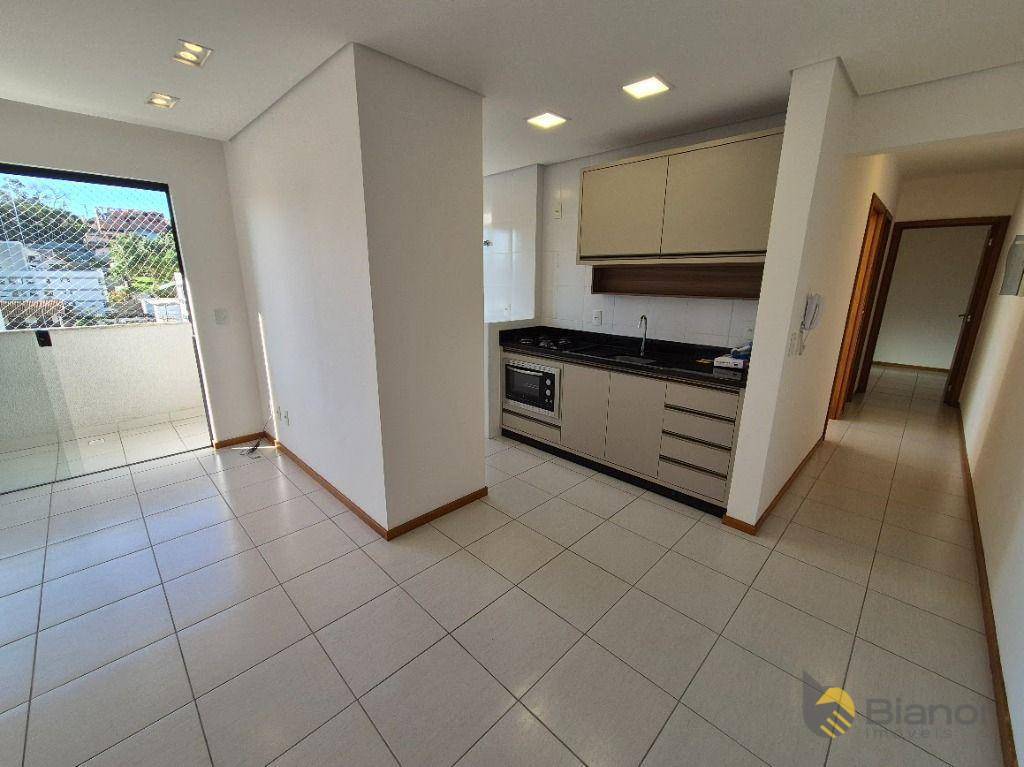 Apartamento para alugar com 2 quartos, 70m² - Foto 3