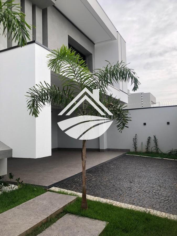 Sobrado à venda com 4 quartos, 360m² - Foto 1