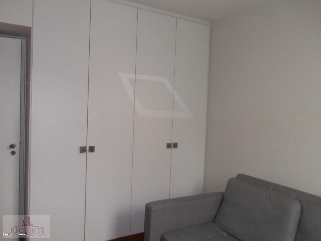 Apartamento para alugar com 2 quartos, 62m² - Foto 9