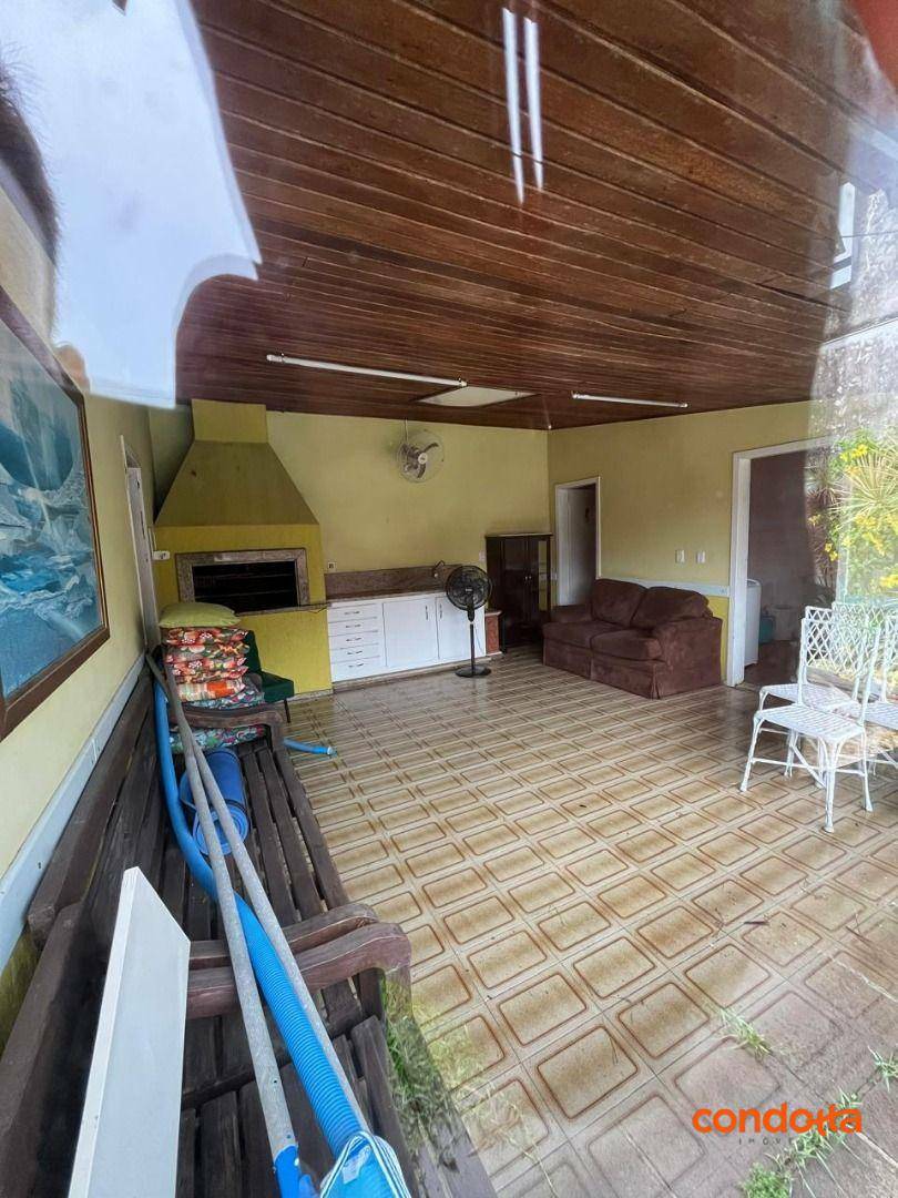 Casa para alugar com 4 quartos, 221m² - Foto 30