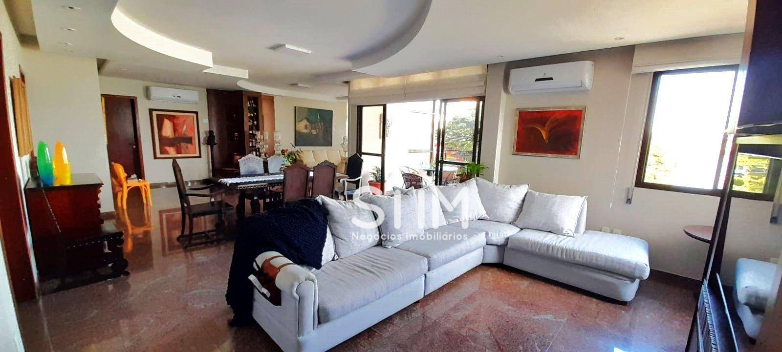 Apartamento à venda com 3 quartos, 226m² - Foto 2