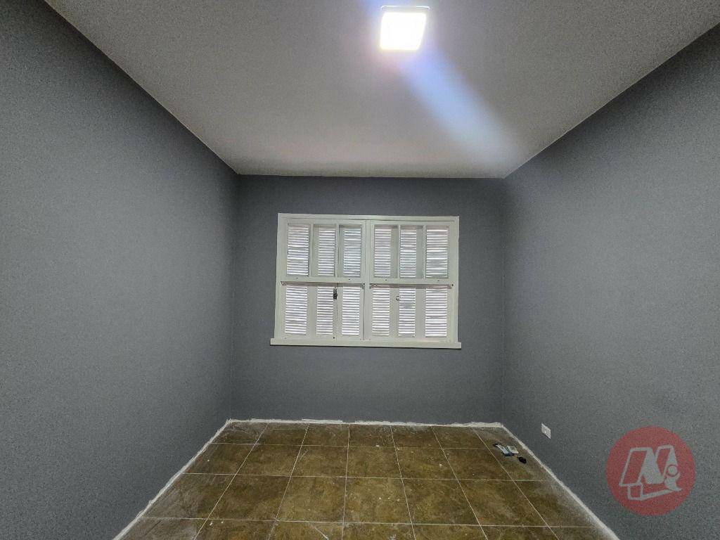 Apartamento para alugar com 2 quartos, 64m² - Foto 3