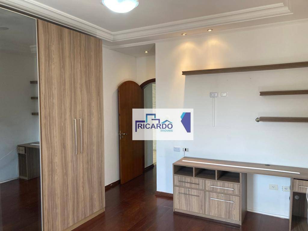 Casa à venda e aluguel com 3 quartos, 250m² - Foto 16