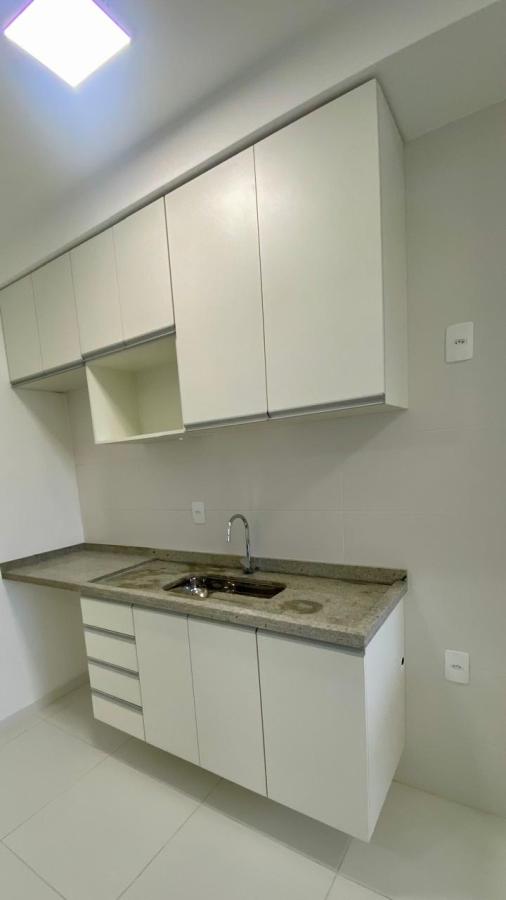 Apartamento para alugar com 2 quartos, 64m² - Foto 2