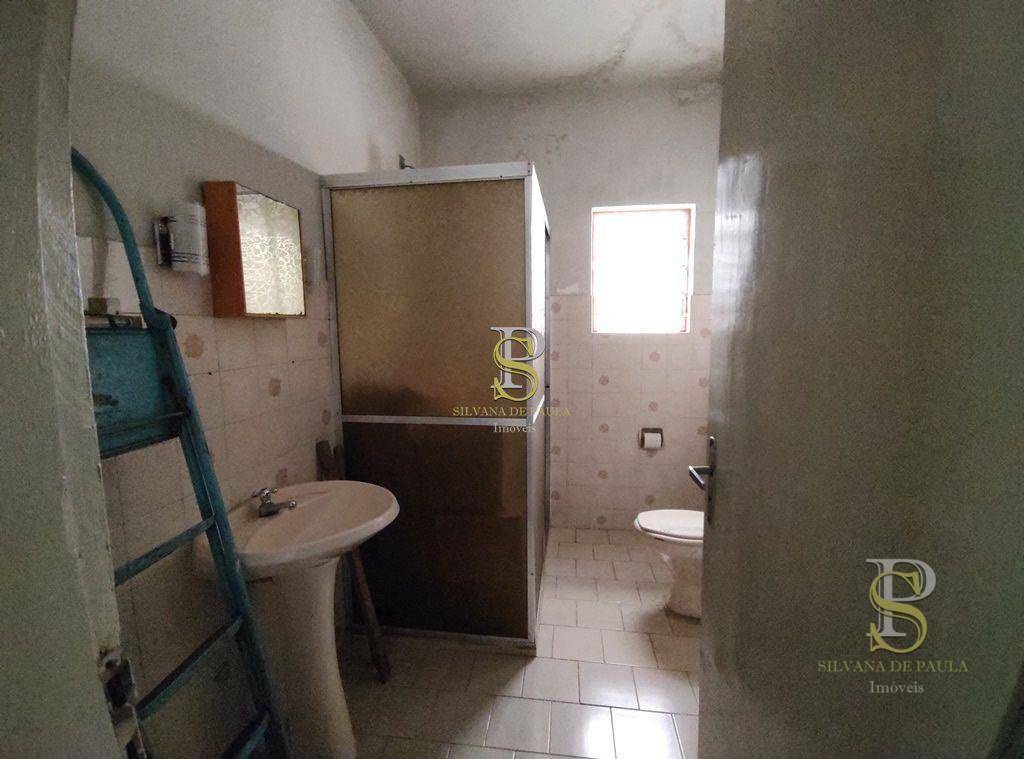 Casa à venda com 3 quartos, 243m² - Foto 24