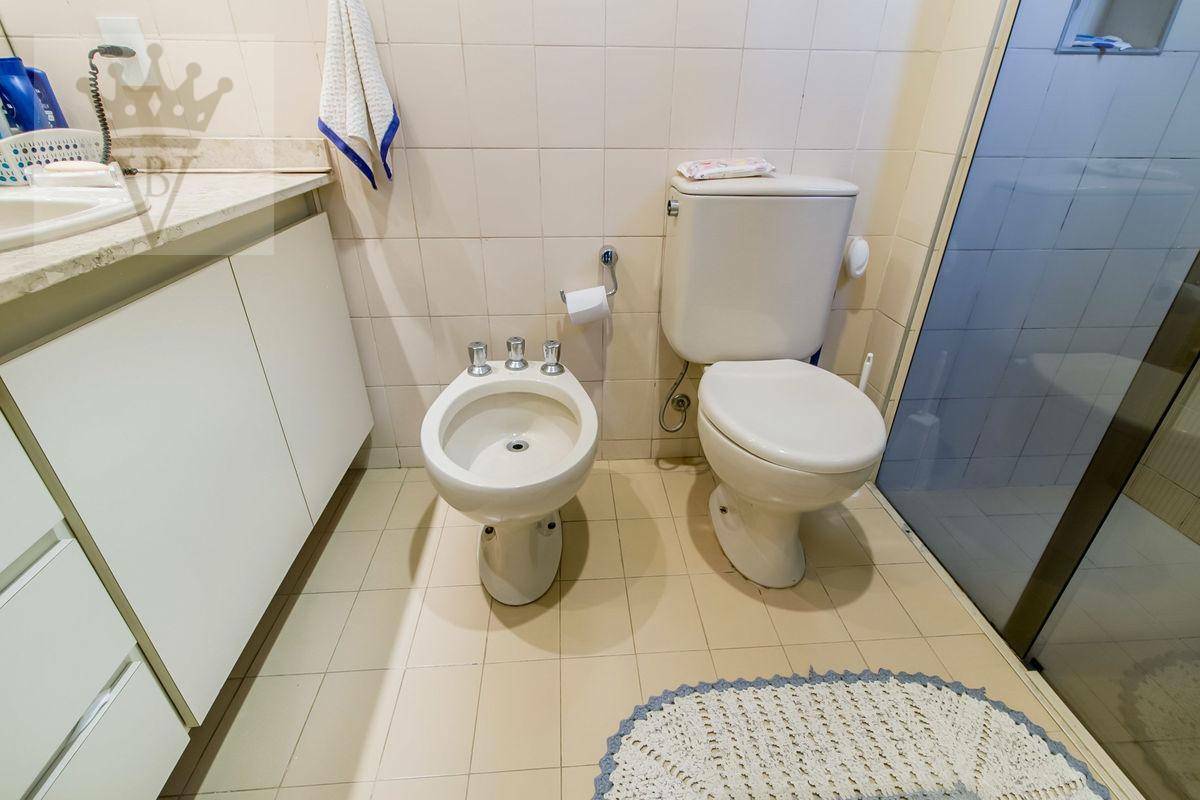 Apartamento à venda com 3 quartos, 230m² - Foto 17