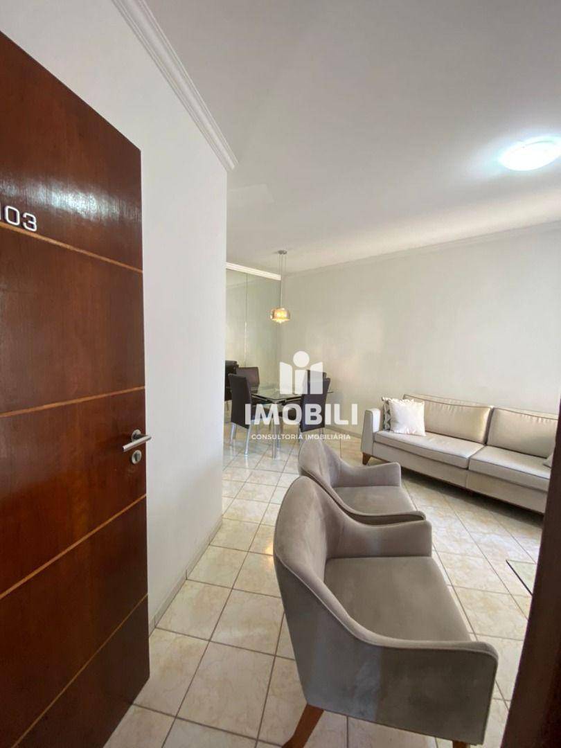 Apartamento à venda com 3 quartos, 76m² - Foto 1