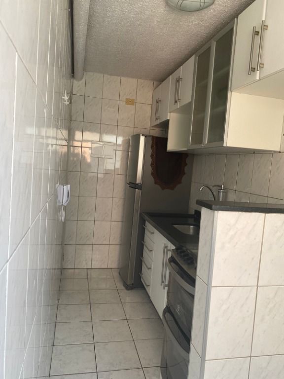 Apartamento à venda com 3 quartos, 55m² - Foto 2