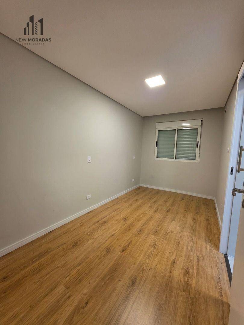 Casa à venda com 3 quartos, 284m² - Foto 8