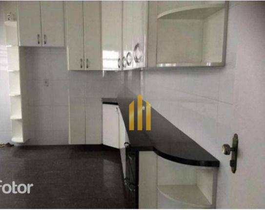 Sobrado à venda com 3 quartos, 120m² - Foto 2