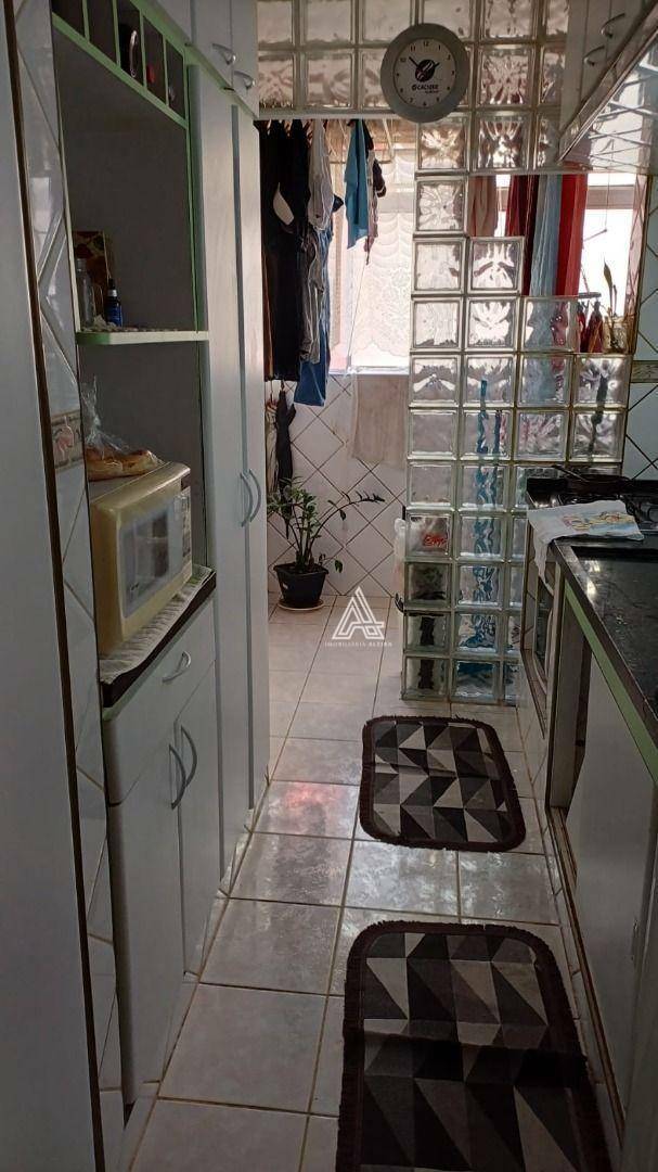 Apartamento à venda com 2 quartos, 70m² - Foto 25